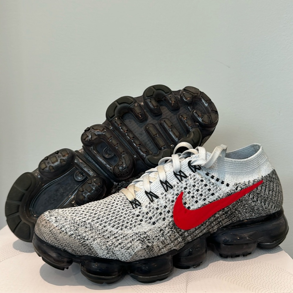 Used Men’s Nike Air Vapormax Flyknit Size 7.5